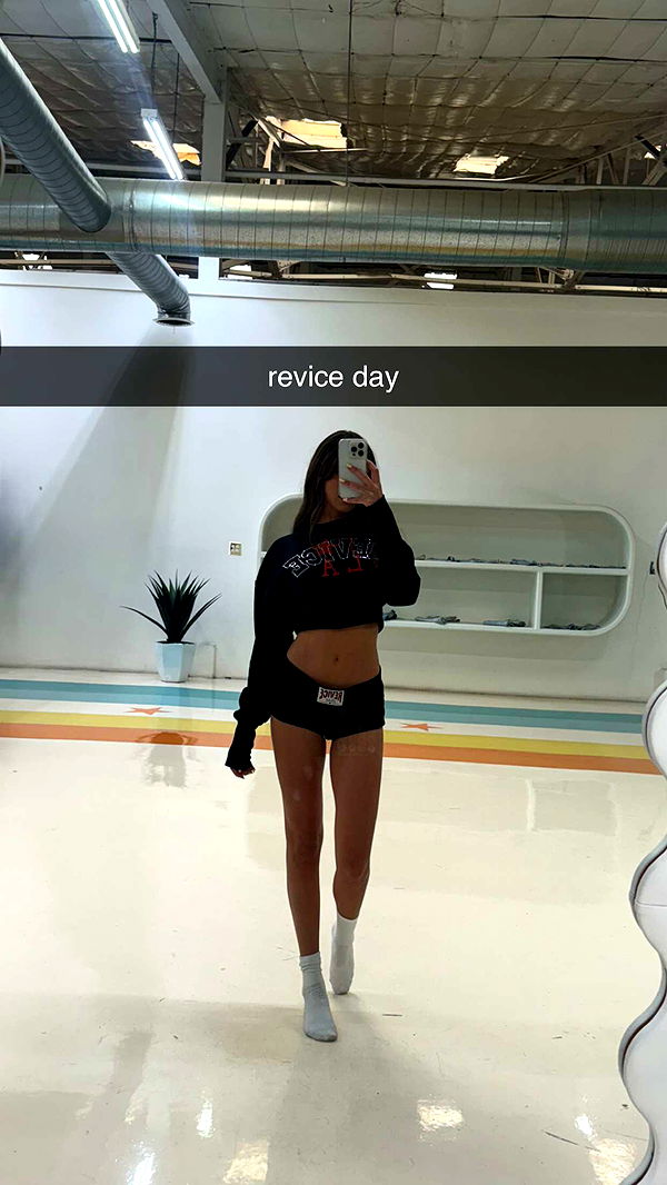 chloerosenbaum image ~ Altpins