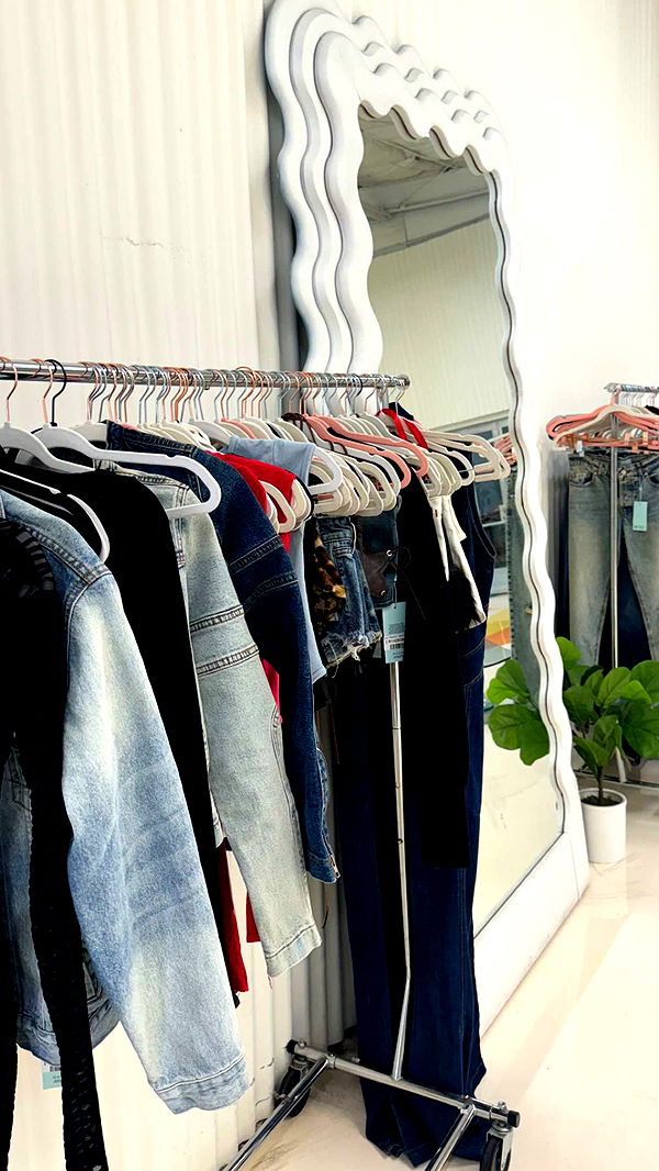 chloerosenbaum image ~ Altpins