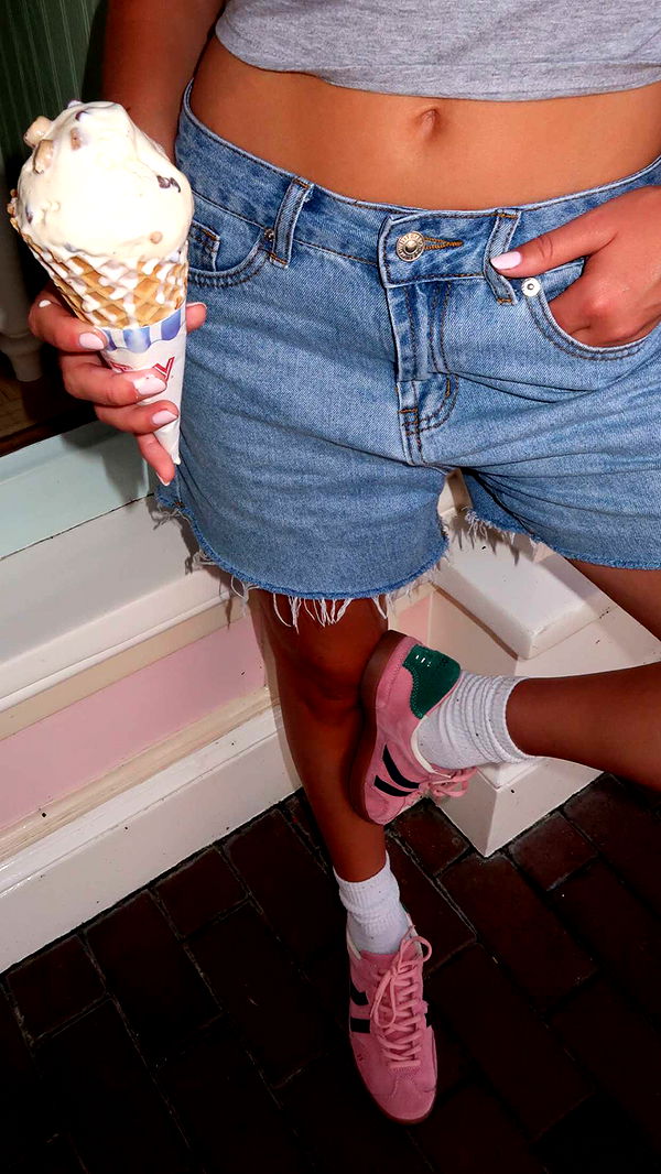 chloerosenbaum image ~ Altpins