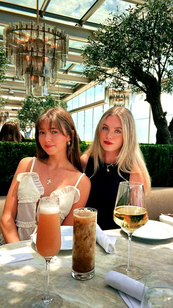 chloerosenbaum image ~ Altpins