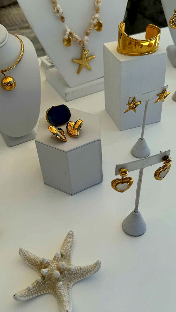 chloerosenbaum image ~ Altpins