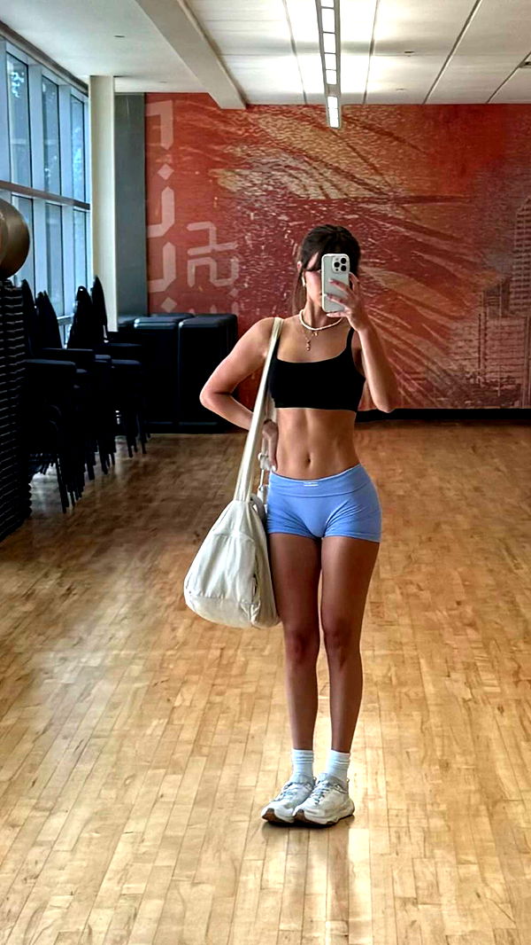 chloerosenbaum image ~ Altpins