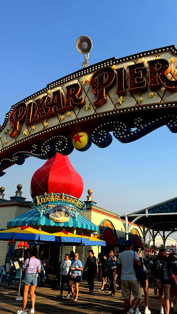 chloerosenbaum image ~ Altpins