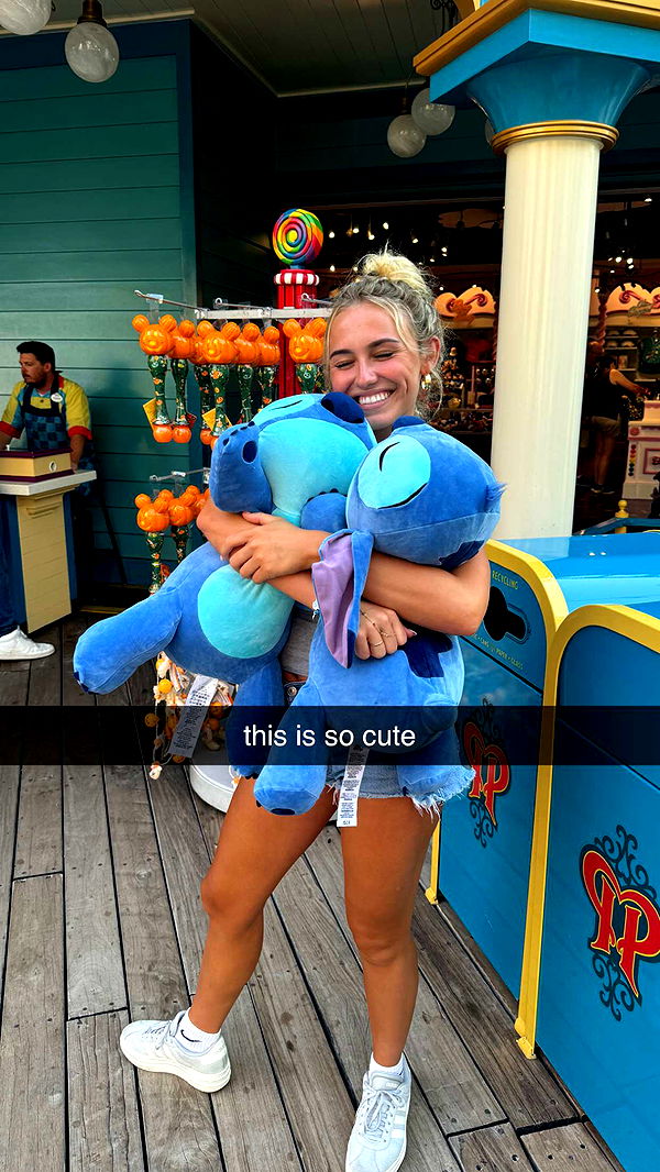 chloerosenbaum image ~ Altpins