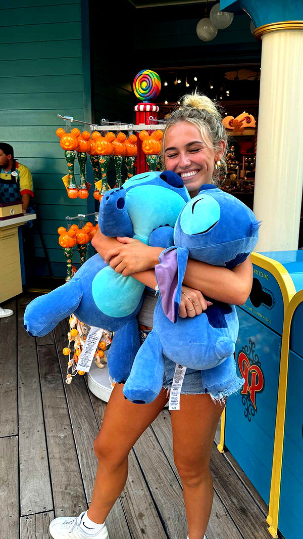 chloerosenbaum image ~ Altpins