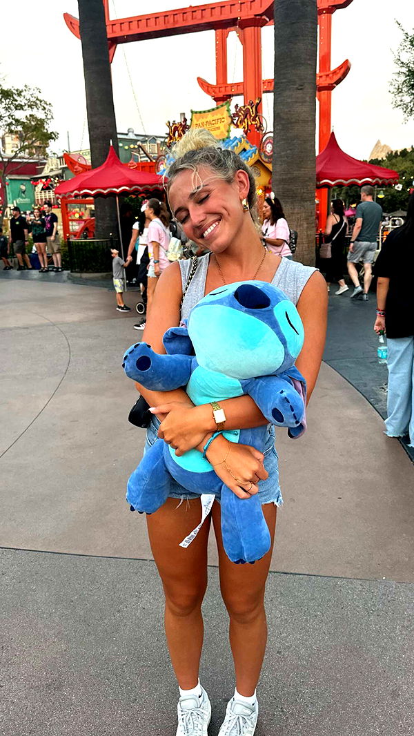 chloerosenbaum image ~ Altpins