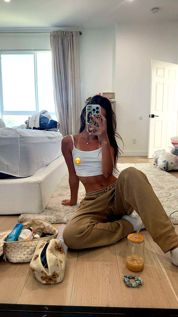 chloerosenbaum image ~ Altpins