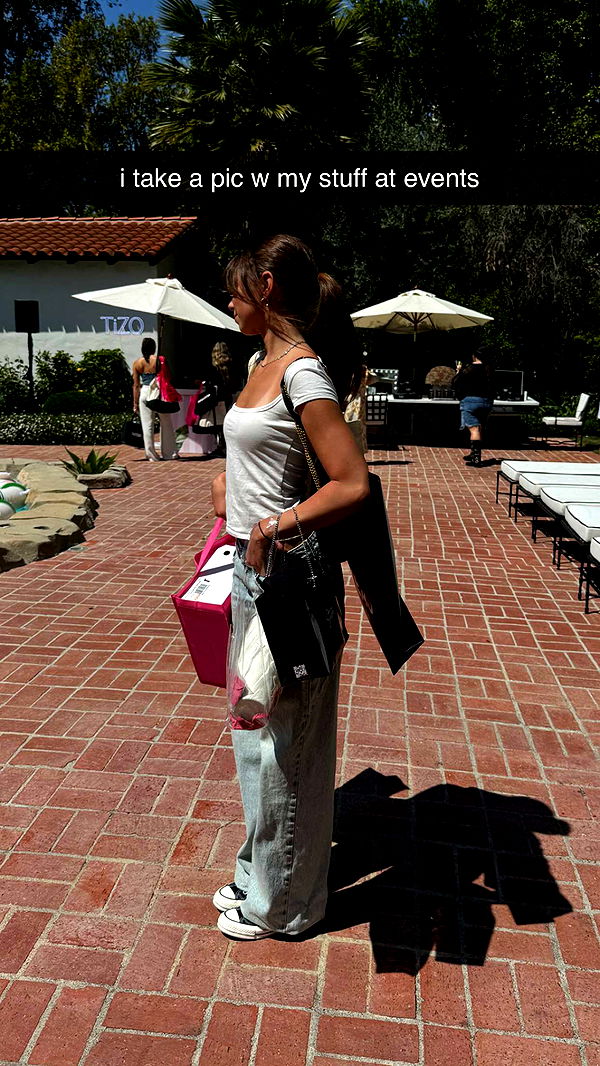 chloerosenbaum image ~ Altpins