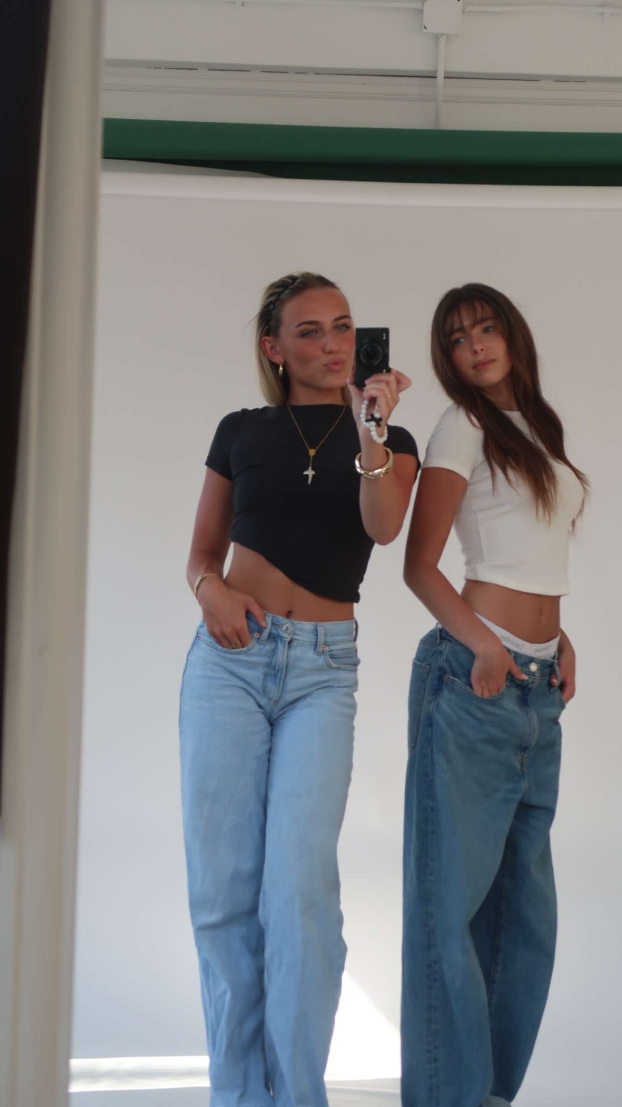 chloerosenbaum snapchat image archive image