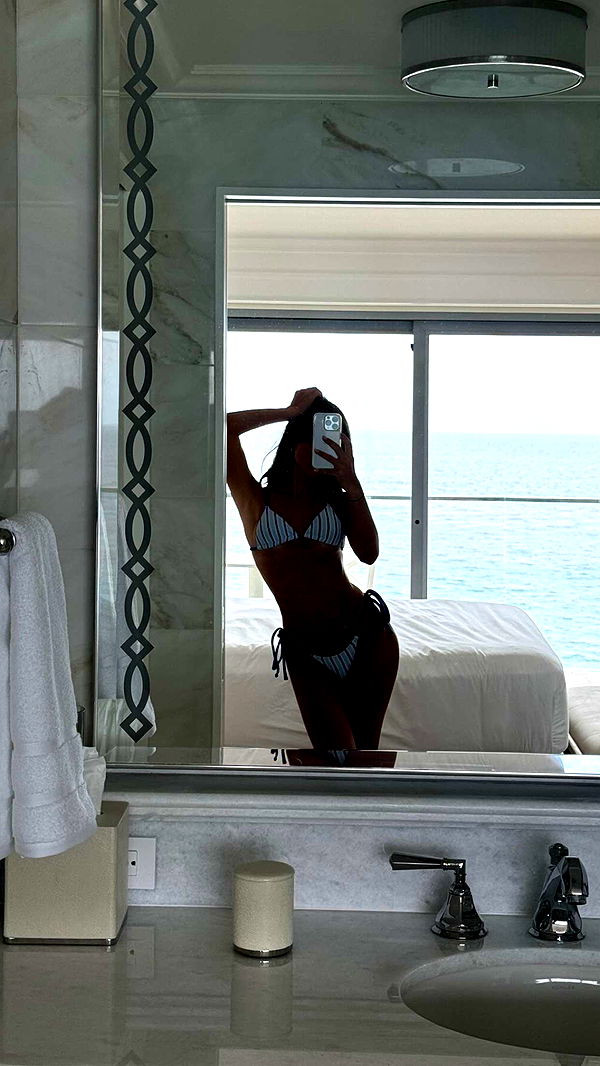 chloerosenbaum image ~ Altpins