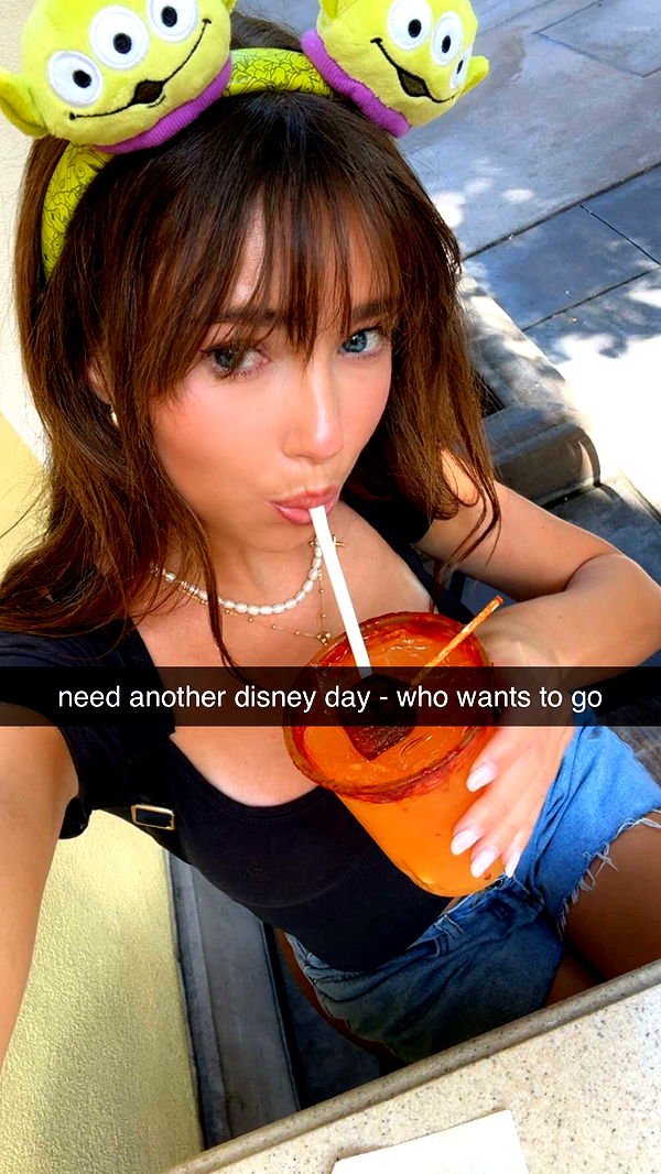 chloerosenbaum image ~ Altpins