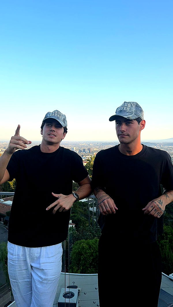 chloerosenbaum image ~ Altpins