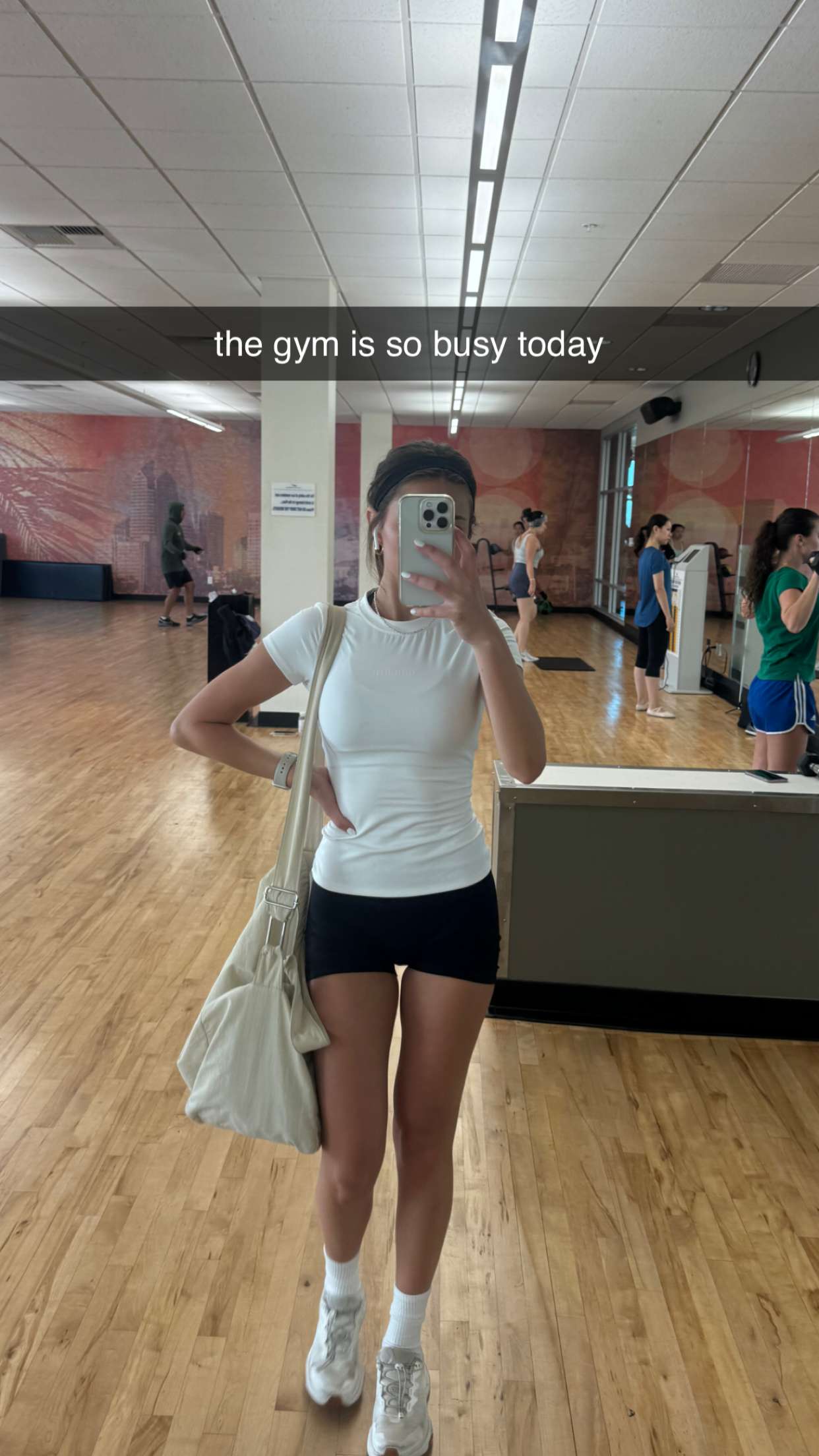 chloerosenbaum snapchat image archive image