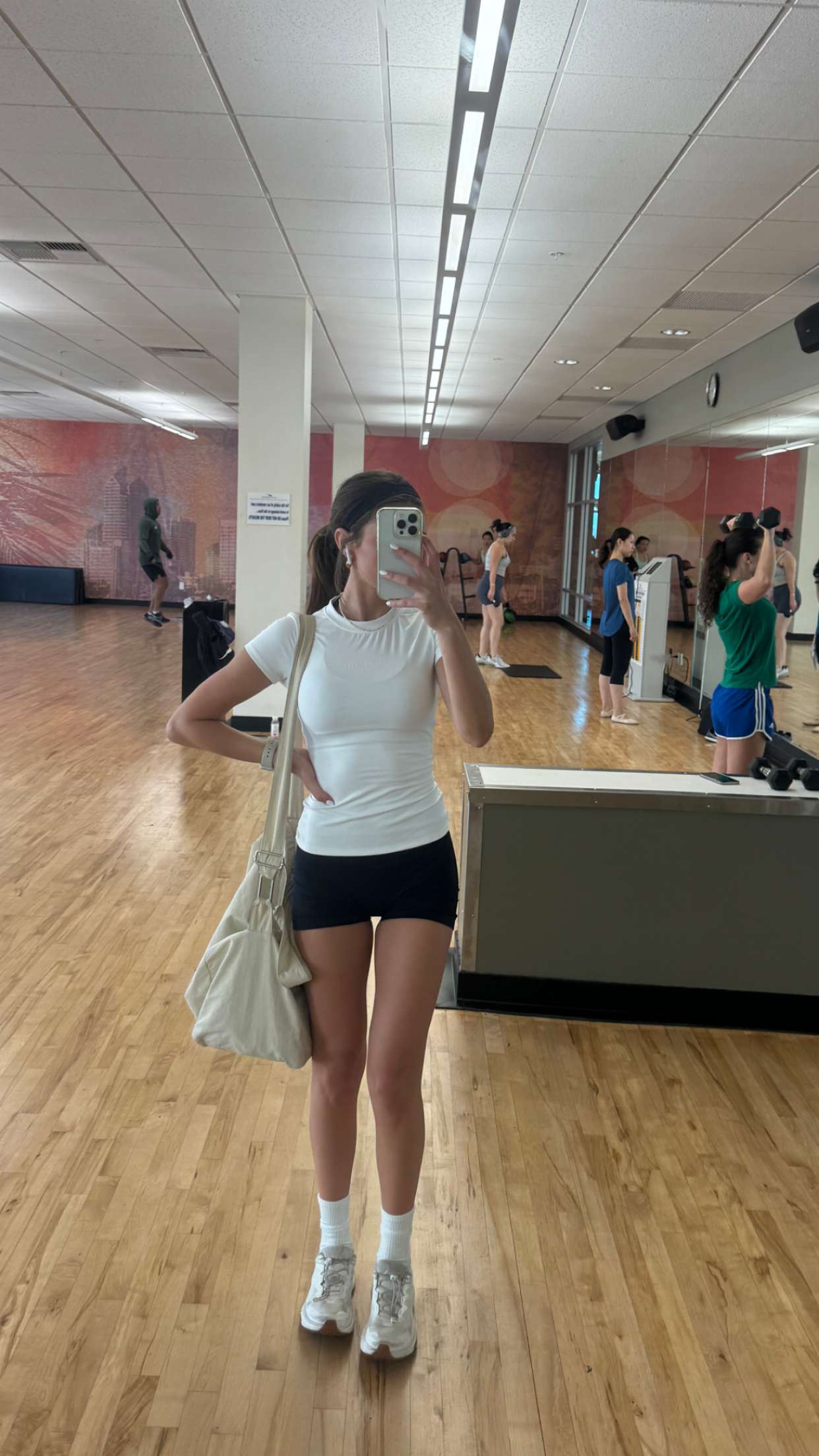 chloerosenbaum snapchat image archive image