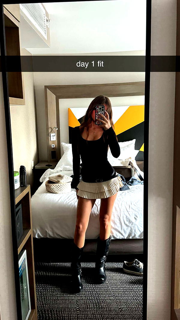 chloerosenbaum image ~ Altpins