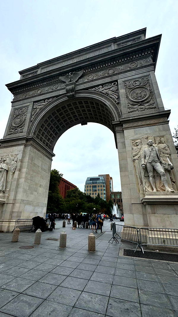 chloerosenbaum image ~ Altpins