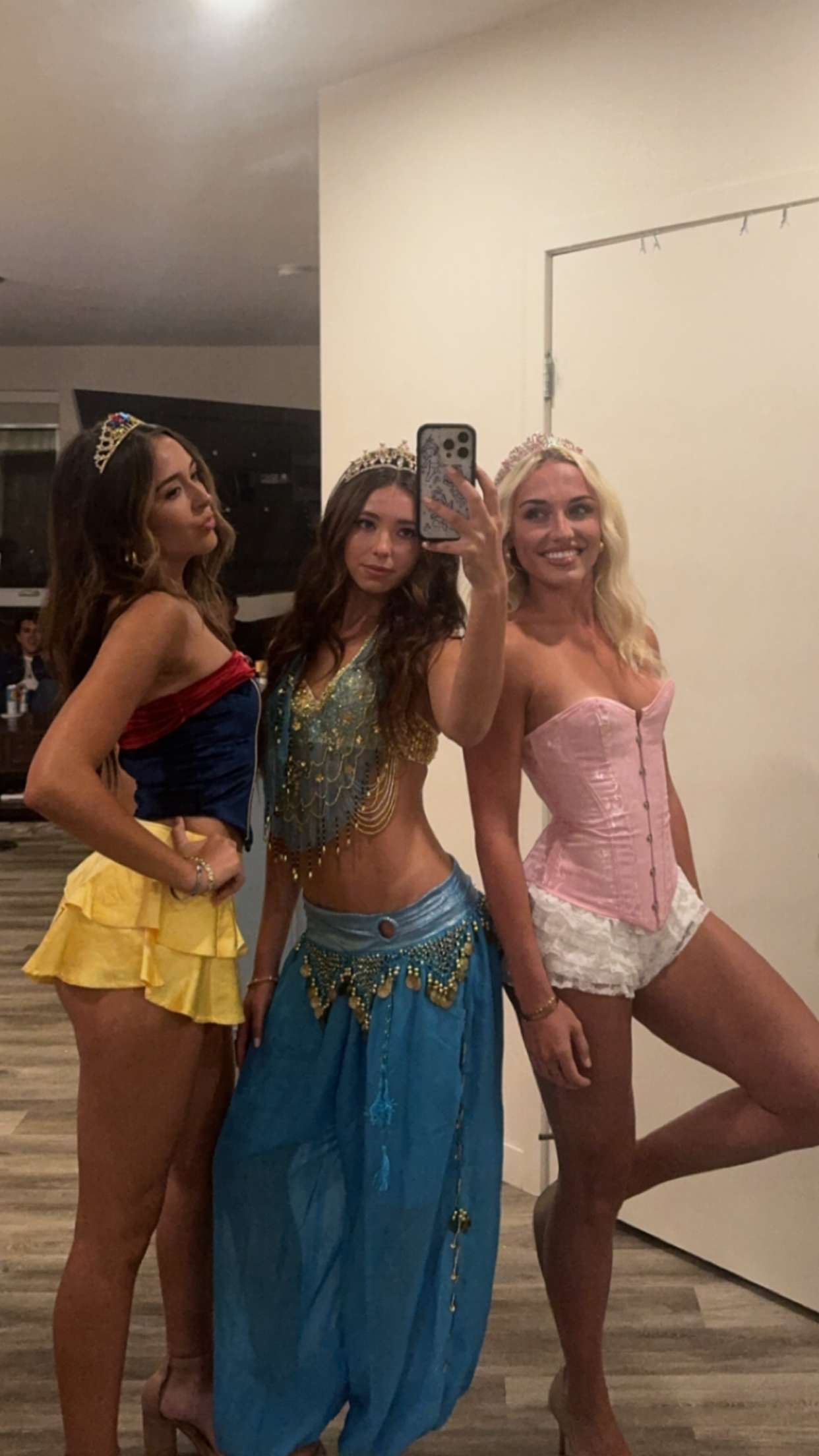 chloerosenbaum snapchat image archive image