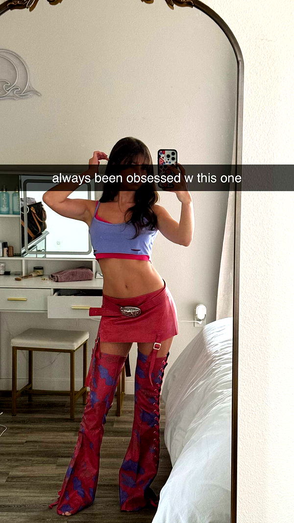 chloerosenbaum image ~ Altpins