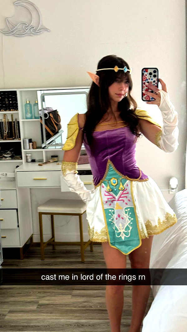 chloerosenbaum image ~ Altpins