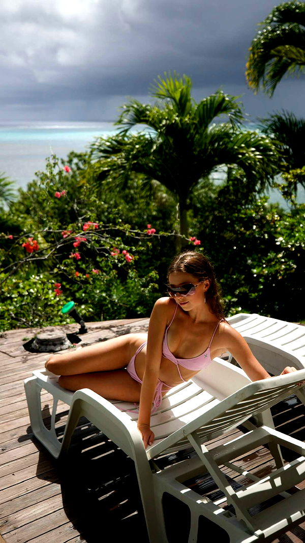 chloerosenbaum image ~ Altpins