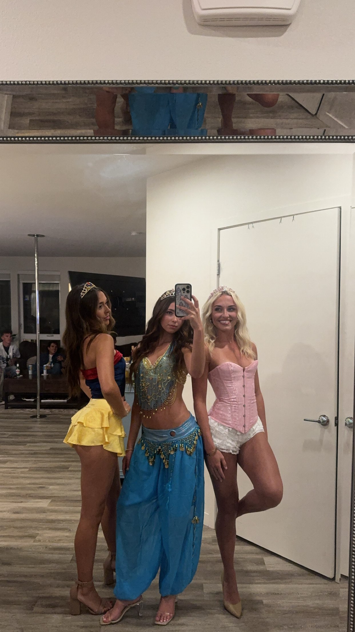 chloerosenbaum snapchat image archive image