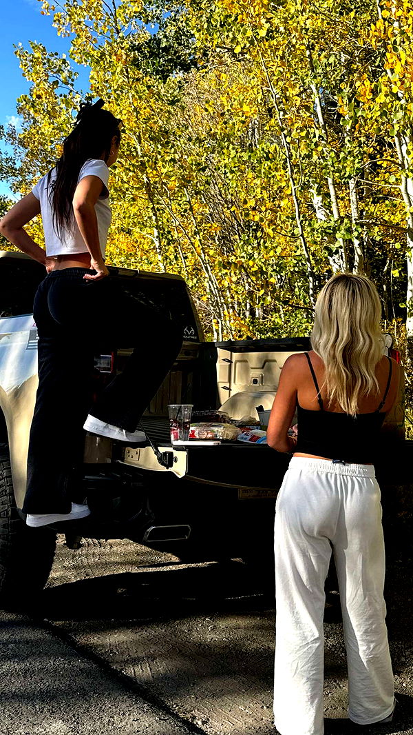 chloerosenbaum image ~ Altpins