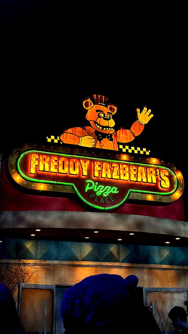 chloerosenbaum image ~ Altpins