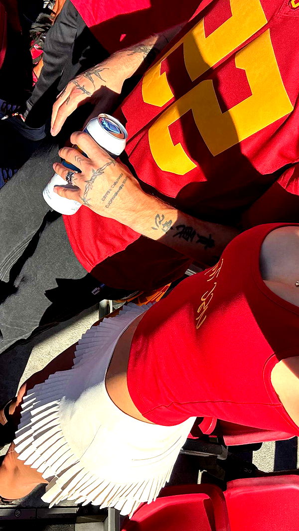 chloerosenbaum image ~ Altpins