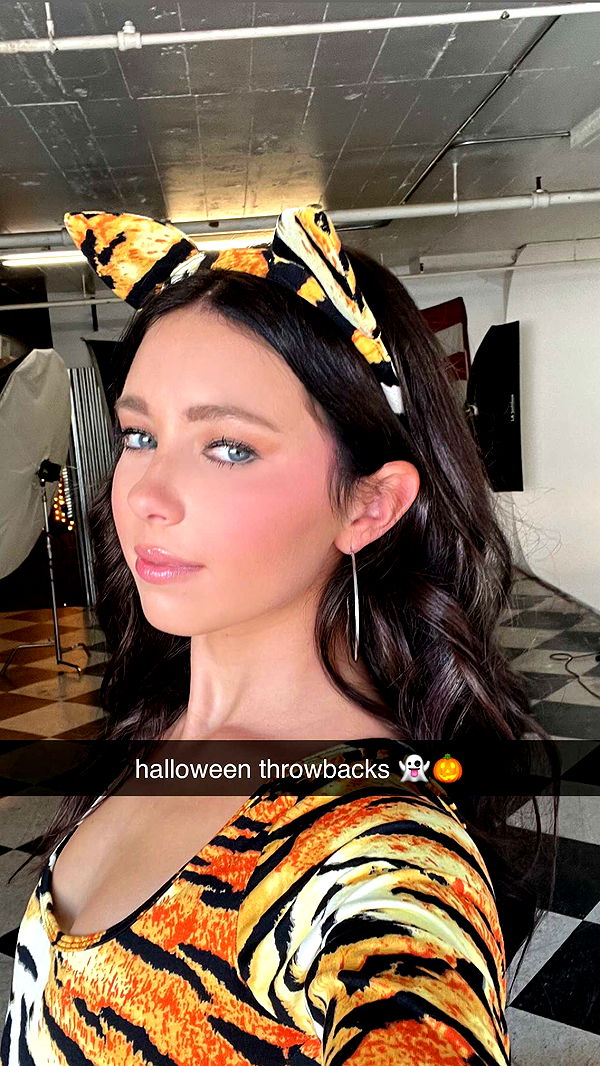 chloerosenbaum image ~ Altpins