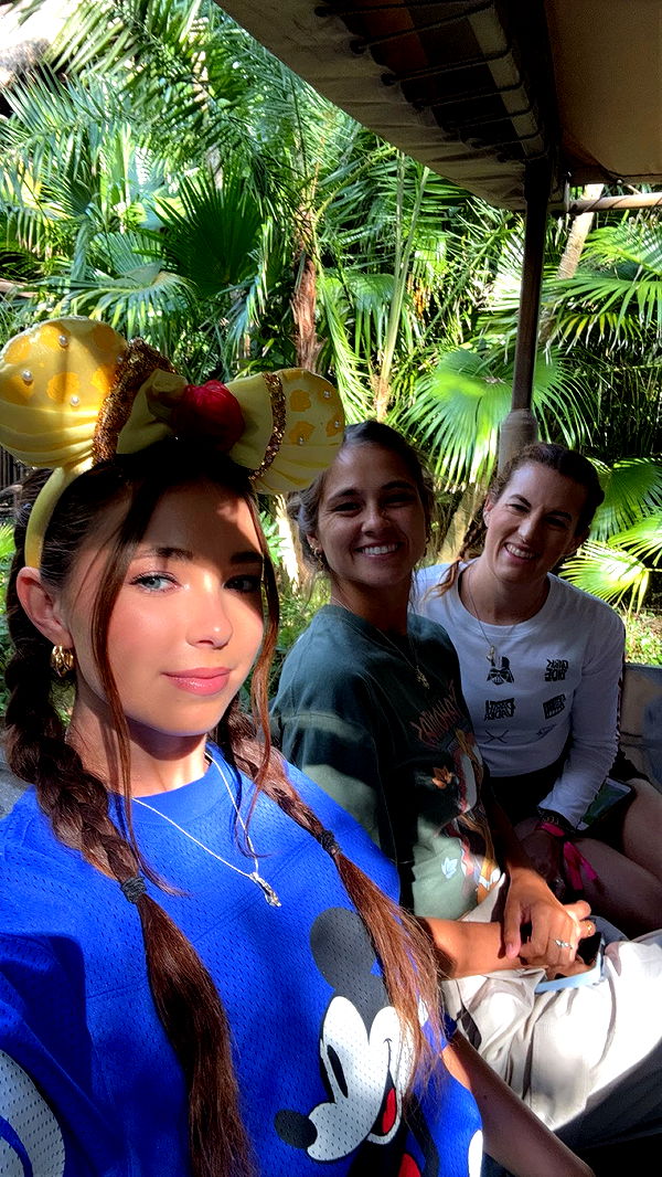 chloerosenbaum image ~ Altpins