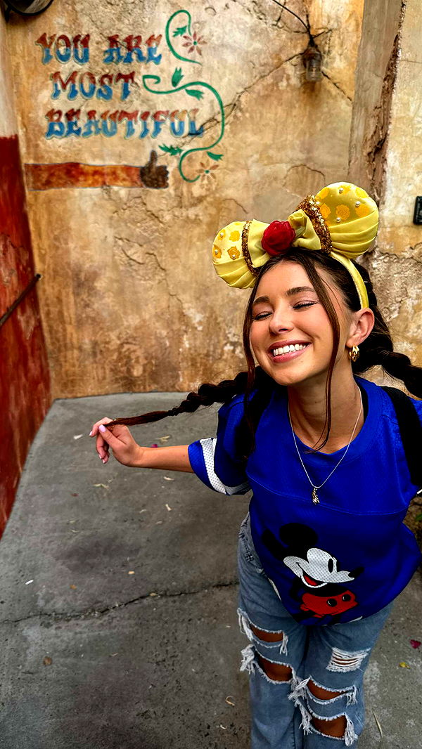 chloerosenbaum image ~ Altpins