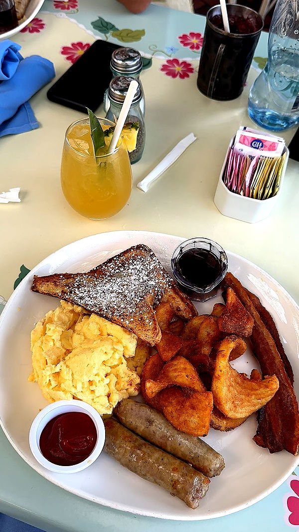 chloerosenbaum image ~ Altpins