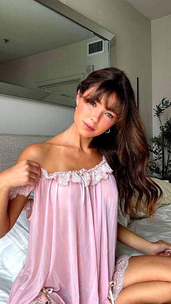 chloerosenbaum image ~ Altpins