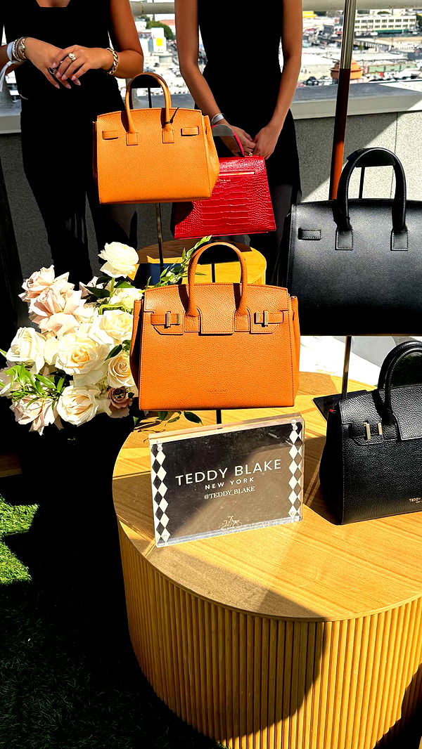 chloerosenbaum image ~ Altpins