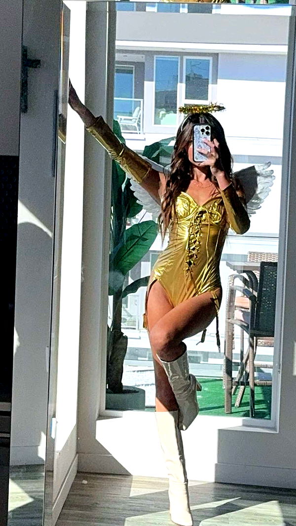 chloerosenbaum image ~ Altpins