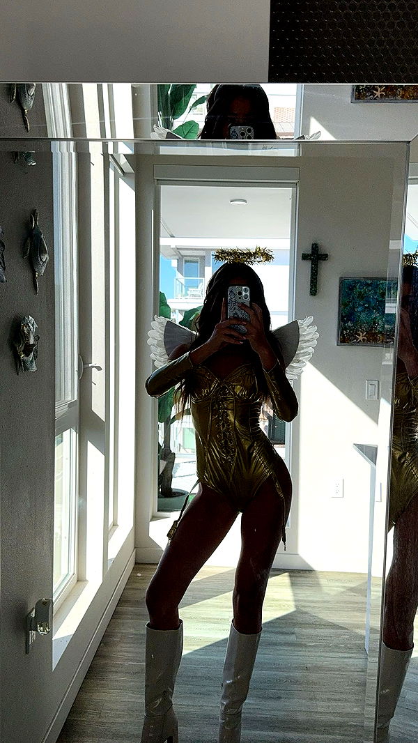 chloerosenbaum image ~ Altpins