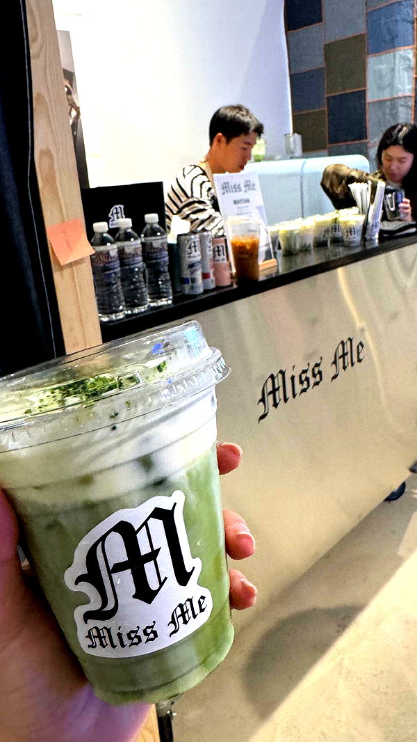 chloerosenbaum image ~ Altpins