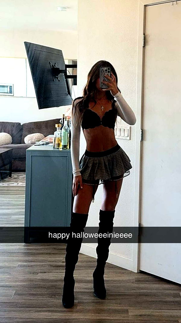 chloerosenbaum image ~ Altpins