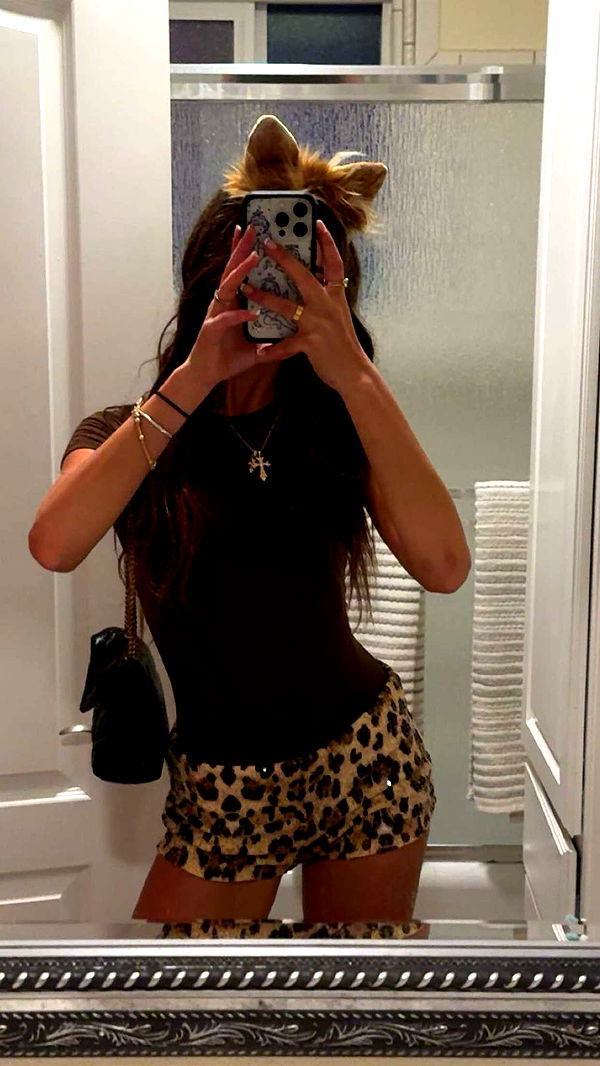 chloerosenbaum image ~ Altpins