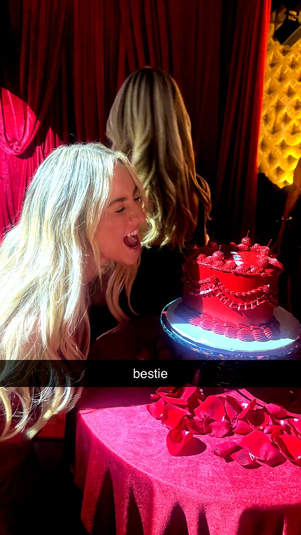 chloerosenbaum image ~ Altpins