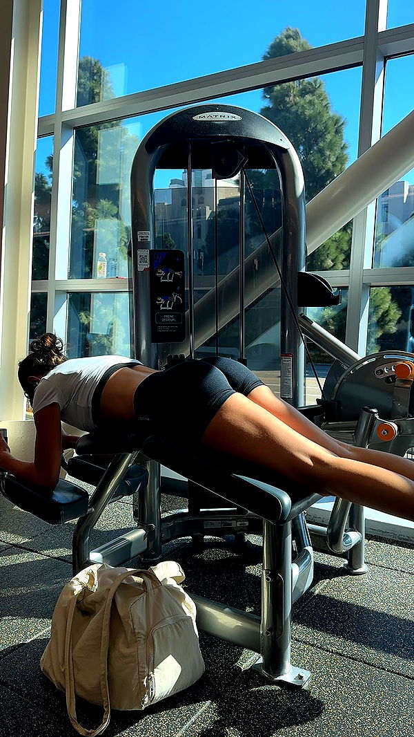 chloerosenbaum image ~ Altpins