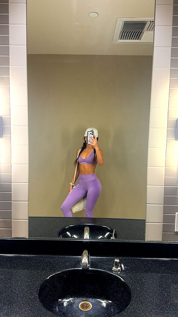 chloerosenbaum image ~ Altpins