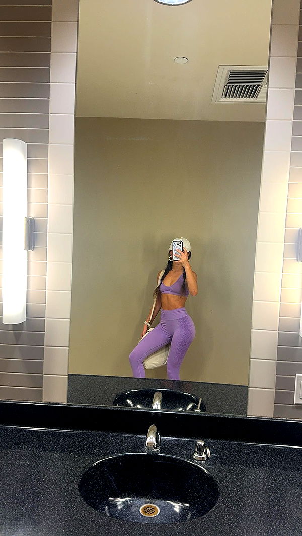 chloerosenbaum image ~ Altpins