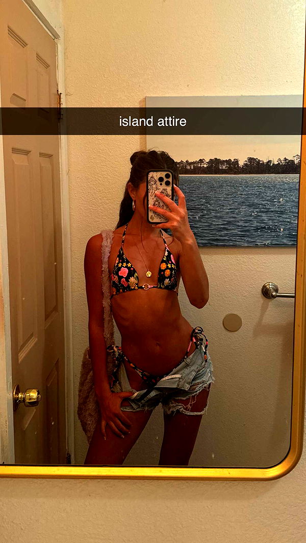 chloerosenbaum image ~ Altpins