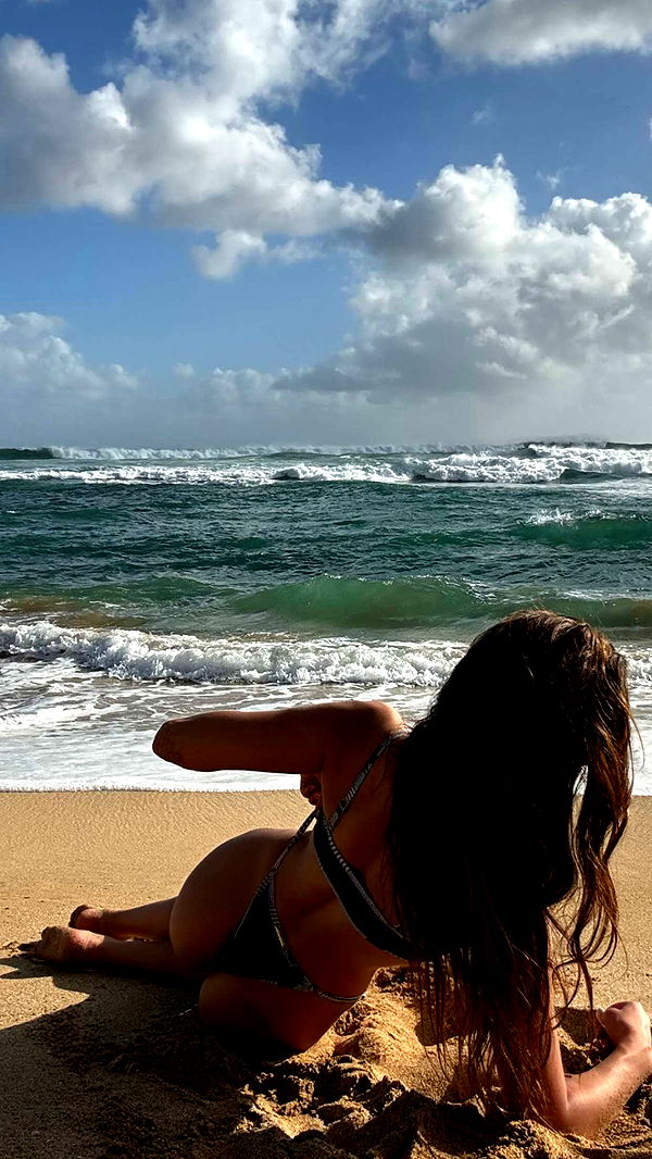 chloerosenbaum image ~ Altpins