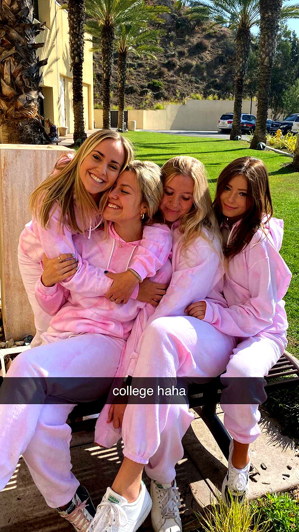 chloerosenbaum image ~ Altpins