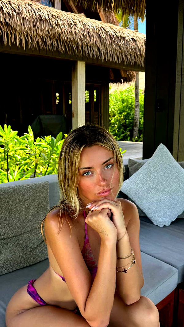 corinnakopf snapchat image archive image