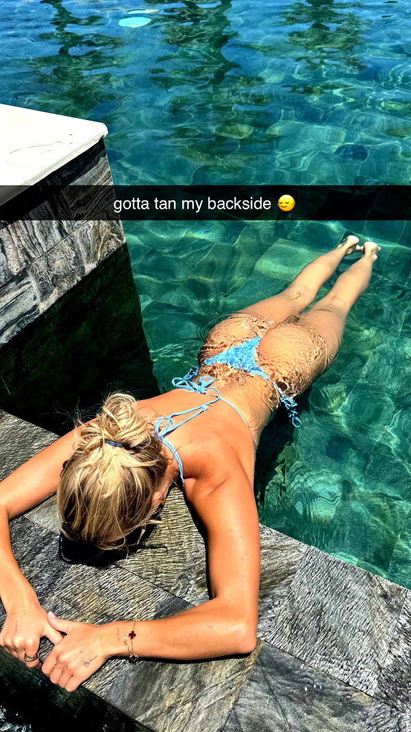 corinnakopf snapchat image archive image