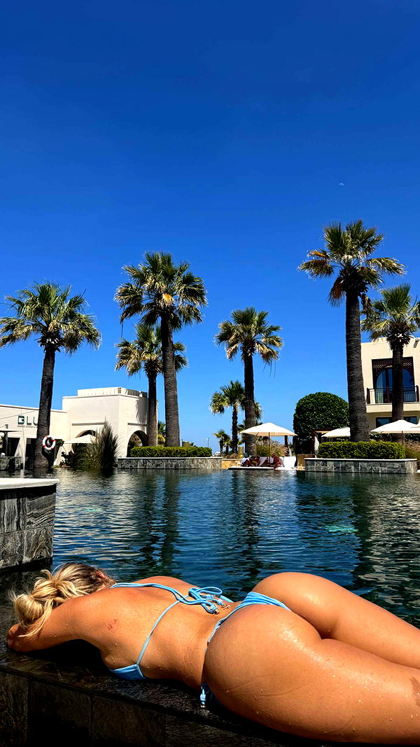 corinnakopf snapchat image archive image