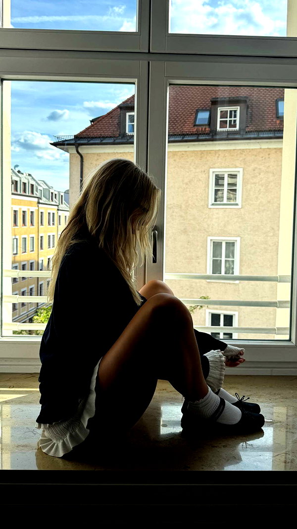 corinnakopf snapchat image archive image